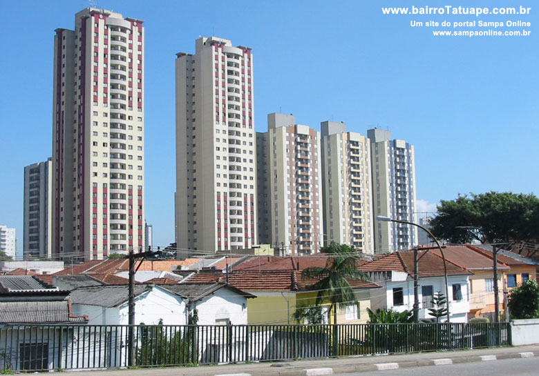 Prdios da Rua Teixeira de Melo vistos do Viaduto Carlos Ferraci